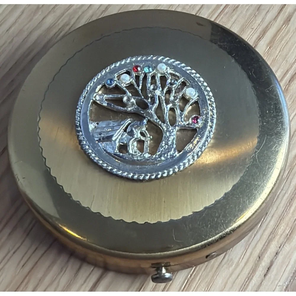 Vtg 50-60'S Collectible DORSET FIFTH AVE Makeup Compact Puff Empty / Gold Tone